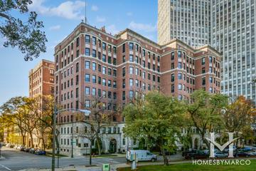 Marlborough building in the Lincoln Park neighborhood of Chicago, IL