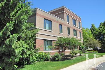 891 Central building in Highland Park, IL