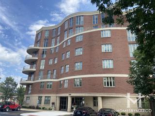 520 South Washington building in Naperville, IL