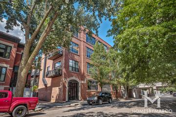 Signature Lofts building in the Wicker Park neighborhood of Chicago, IL