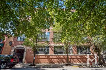Signature Lofts building in the Wicker Park neighborhood of Chicago, IL