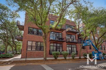 1670 N. Claremont building in the Wicker Park neighborhood of Chicago, IL