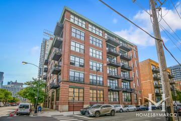 817 W. Washington building in the West Loop neighborhood of Chicago, IL