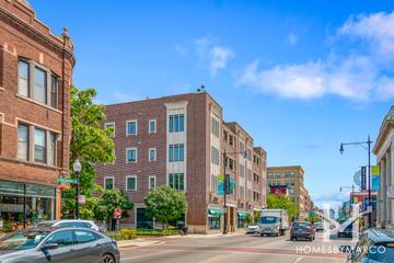 2401 N. Janssen building in the Lincoln Park neighborhood of Chicago, IL