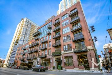 300 W. Grand building in the River North neighborhood of Chicago, IL