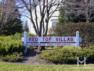 Red Top Villas building in Libertyville, IL