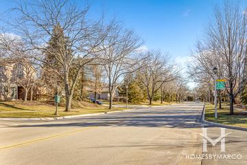 Red Top Villas building in Libertyville, IL