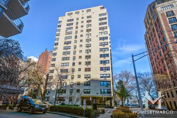 1335 N. Astor building in the Gold Coast neighborhood of Chicago, IL
