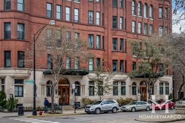 1500 N. Lasalle building in the Old Town neighborhood of Chicago, IL