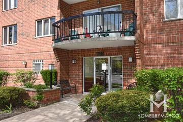 820 Graceland building in Des Plaines, IL