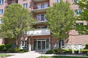 Carlyle building in Des Plaines, IL