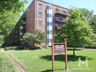 Oak Court Condominiums