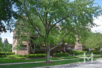 100 S. Vail building in Arlington Heights, IL