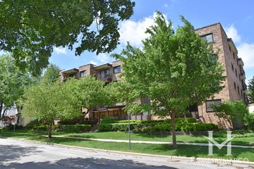 100 S. Vail building in Arlington Heights, IL