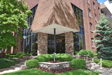 Oakton Terrace building in Skokie, IL