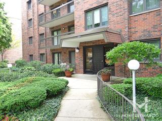 Drake Manor building in Evanston, IL