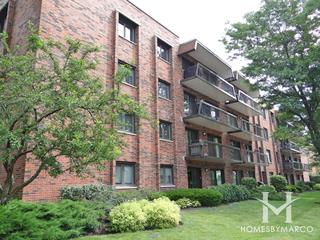 Drake Manor building in Evanston, IL