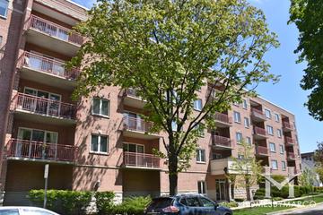 Benchmark building in Des Plaines, IL