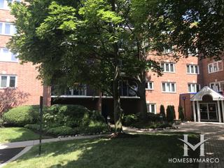 Greens of Bunker Hill building in Niles, IL