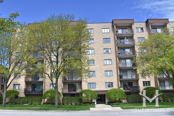 700 Graceland building in Des Plaines, IL