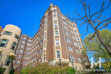 6334 N. Sheridan building in the Edgewater neighborhood of Chicago, IL