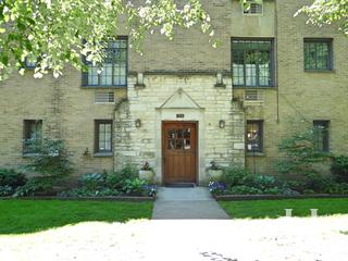 Rookwood Gardens building in Evanston, IL