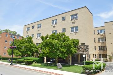 5220 Oakton building in Skokie, IL
