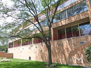 630 Vernon building in Glencoe, IL