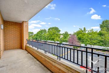 Tinley Pointe Centre building in Tinley Park, IL