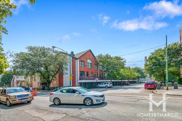 2743 N. Wolcott building in the Lincoln Park neighborhood of Chicago, IL
