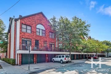 2743 N. Wolcott building in the Lincoln Park neighborhood of Chicago, IL