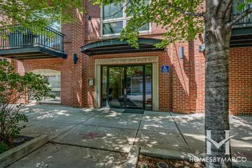 2806 N. Oakley building in the Bucktown neighborhood of Chicago, IL