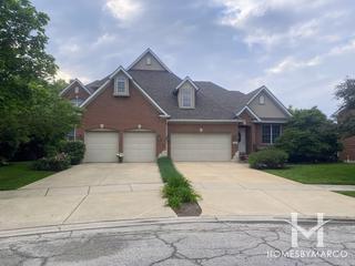 Photos of Connamara Villas subdivision in Westmont, IL