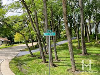 Photos of Pine Hills subdivision in Lake Barrington, IL