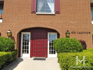 430 Lake View building in Highwood, IL