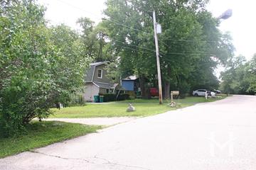 Country View subdivision in Fox River Grove, IL