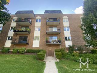 Meadows subdivision in Mount Prospect, IL