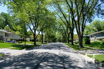 Sunridge subdivision in Downers Grove, IL