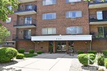 205 W. Miner Street building in Arlington Heights, IL