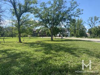 Hartmann Woods subdivision in Naperville, IL