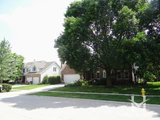 Wheaton Ridge subdivision in Carol Stream, IL