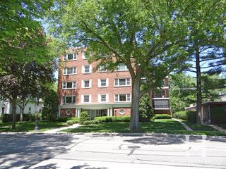 Jeffersonian building in Evanston, IL