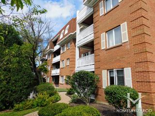 Ridge Square building in Park Ridge, IL