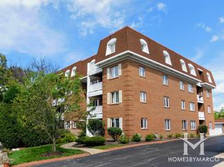 Photos of Ridge Square building in Park Ridge, IL