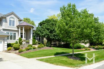 Sunnybrook subdivision in Glen Ellyn, IL