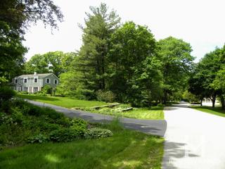 Deerpath Woods subdivision in Batavia, IL