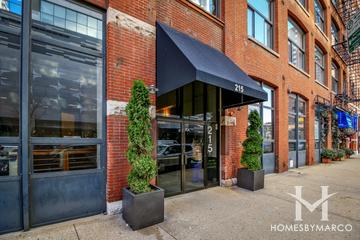 215 W. Illinois St. building in the River North neighborhood of Chicago, IL