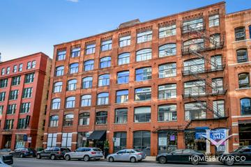 215 W. Illinois St. building in the River North neighborhood of Chicago, IL