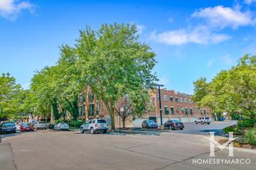 2501 N. Wayne Ave building in the Lincoln Park neighborhood of Chicago, IL