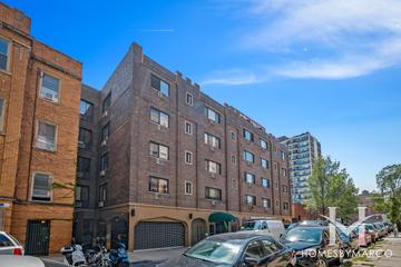 455 W. St James building in the Lincoln Park neighborhood of Chicago, IL